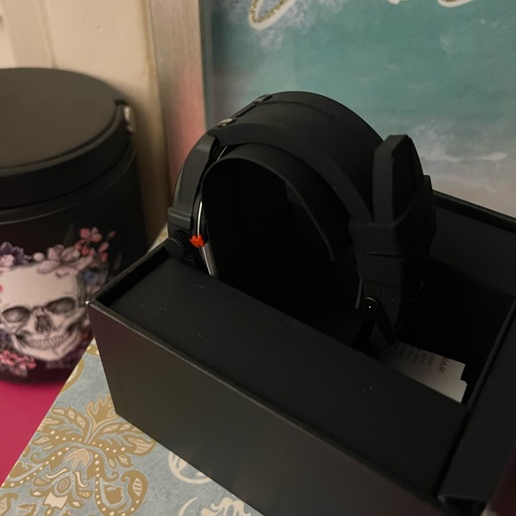 NIB ED HARDY WATCH - Picture 6 of 13